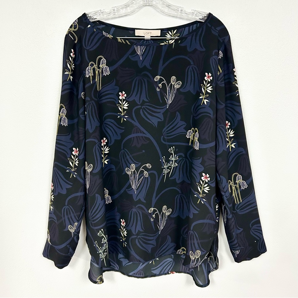 ANN TAYLOR LOFT 💐 Tulip Floral Motif Blouse - Size XL